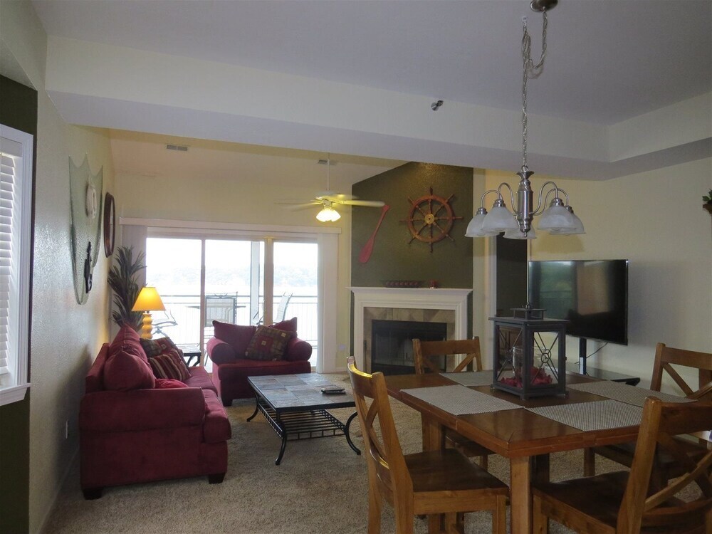 Falls 37 - carbon neutral hotel in Lake Ozark