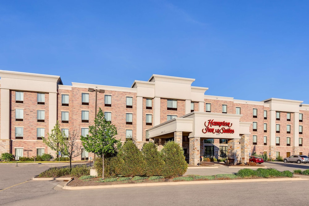 Hampton Inn & Suites West Bend - featured photo