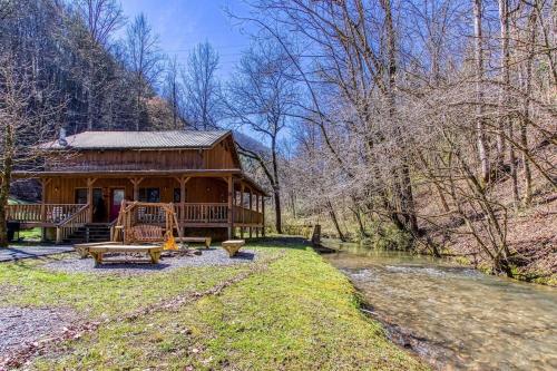 Creekside Retreat - last minute hotel in Pigeon Forge