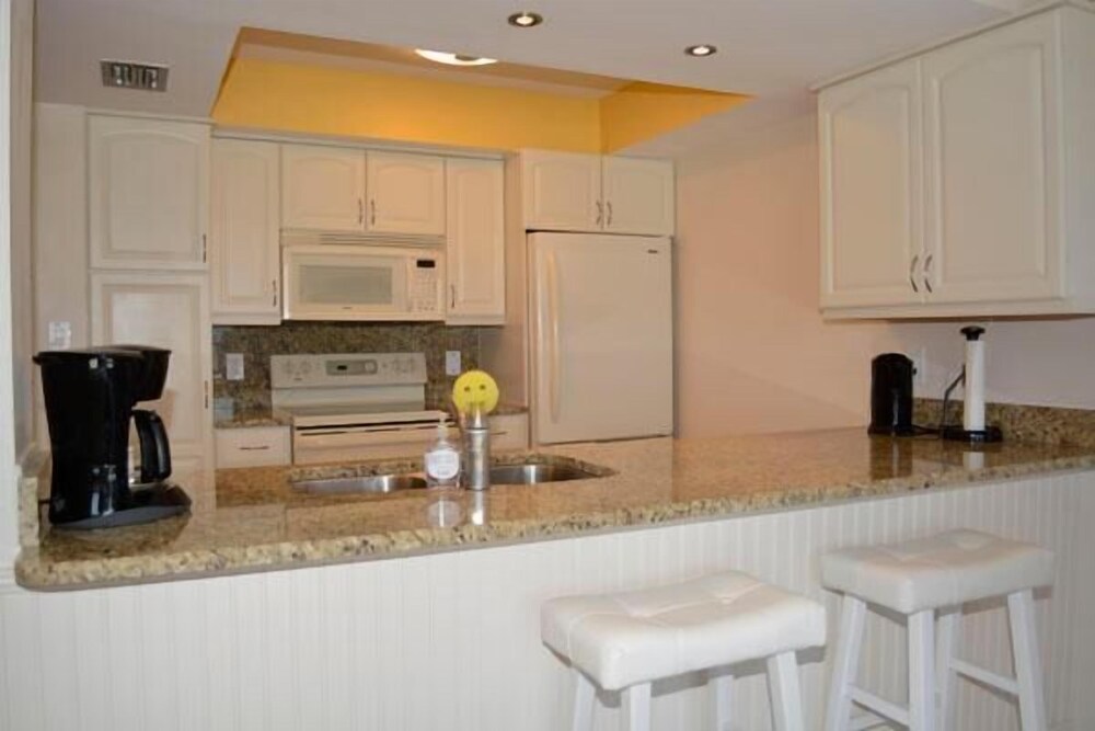 Sunset Terrace 204 - photo 8
