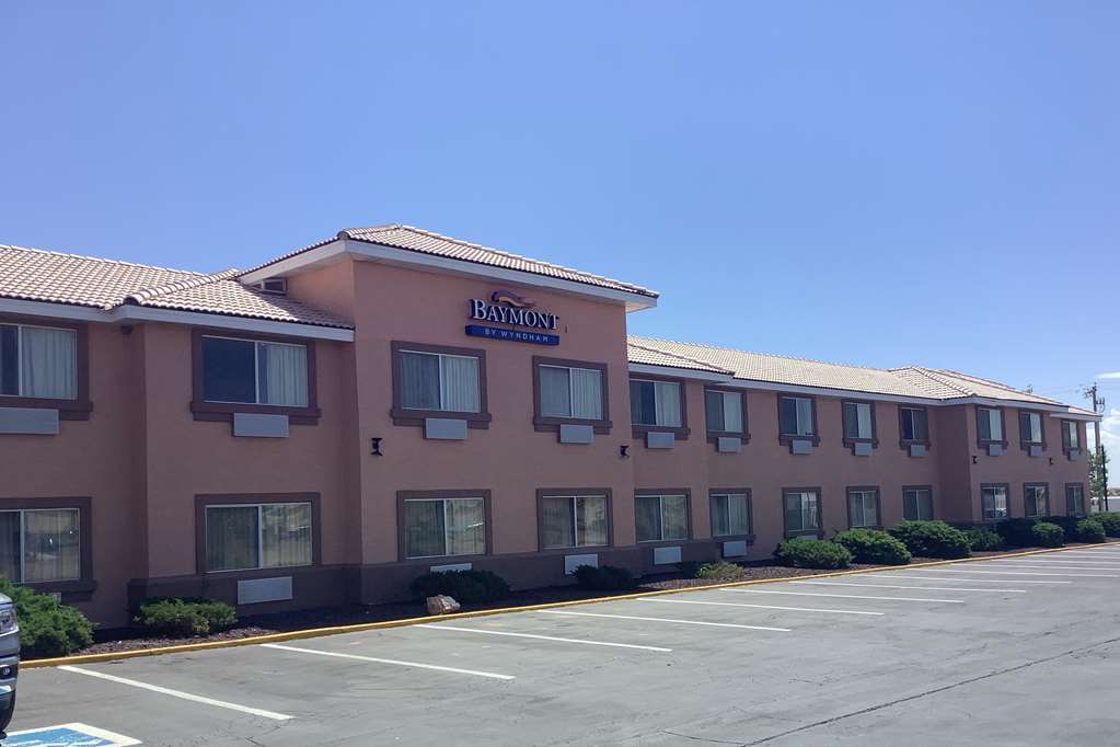 Baymont Inn & Suites by Wyndham - photo 2