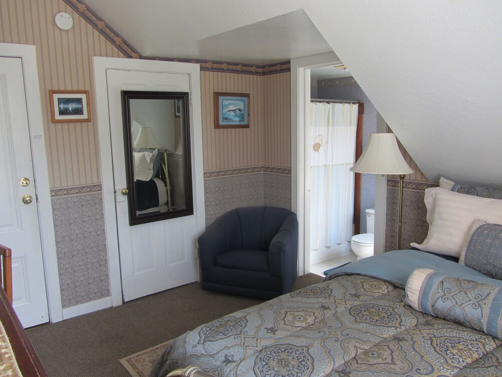 Nicholson House at Beaujolais - photo 12