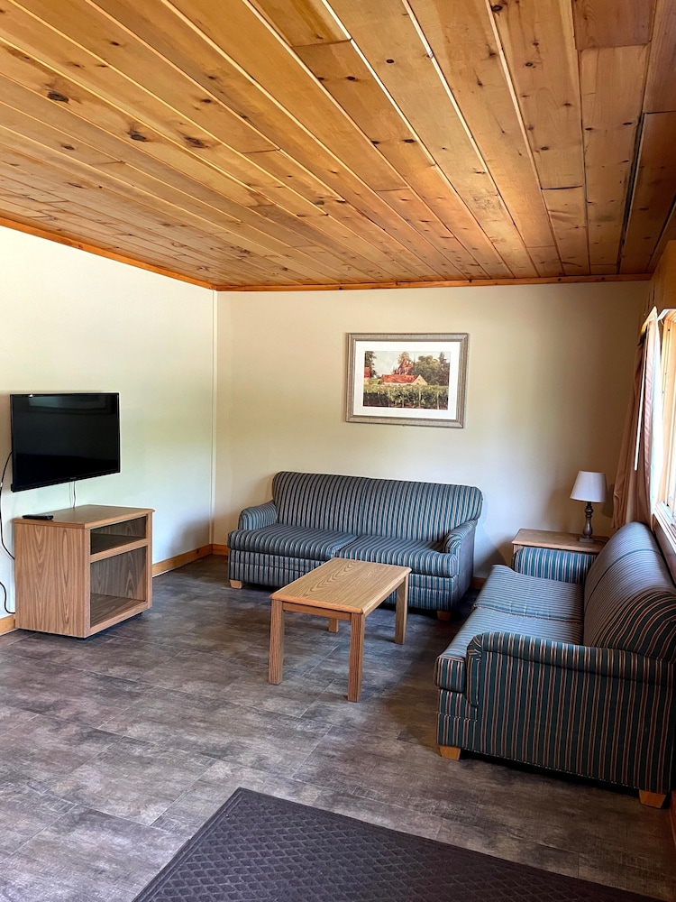 Hanging Horn Lakeside Resort - photo 59