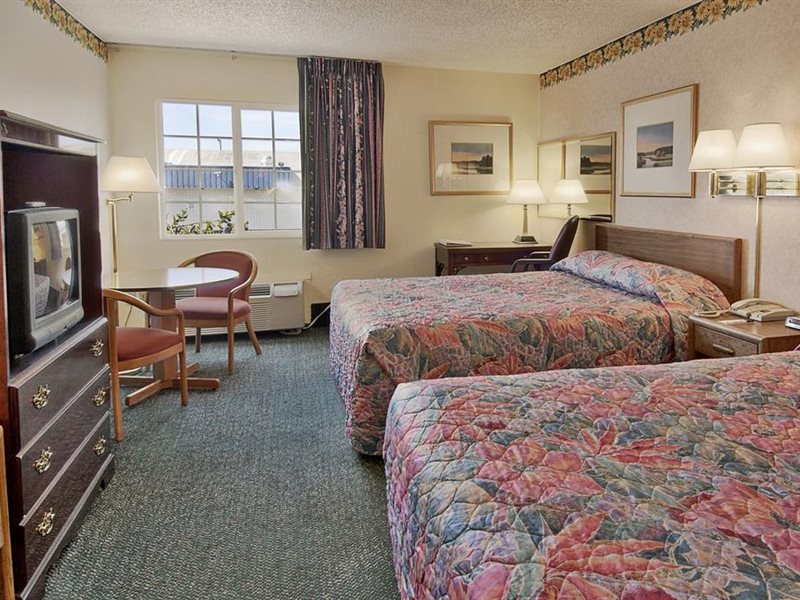 Days Inn by Wyndham Mt. Vernon - photo 9