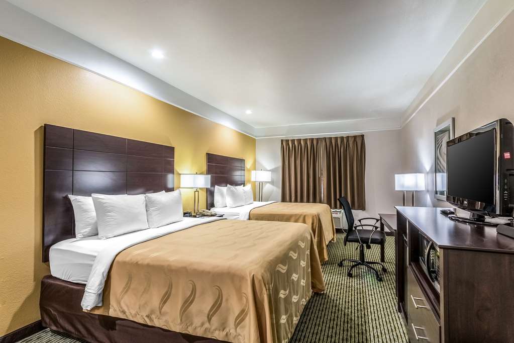 Quality Inn & Suites SeaWorld North - photo 14