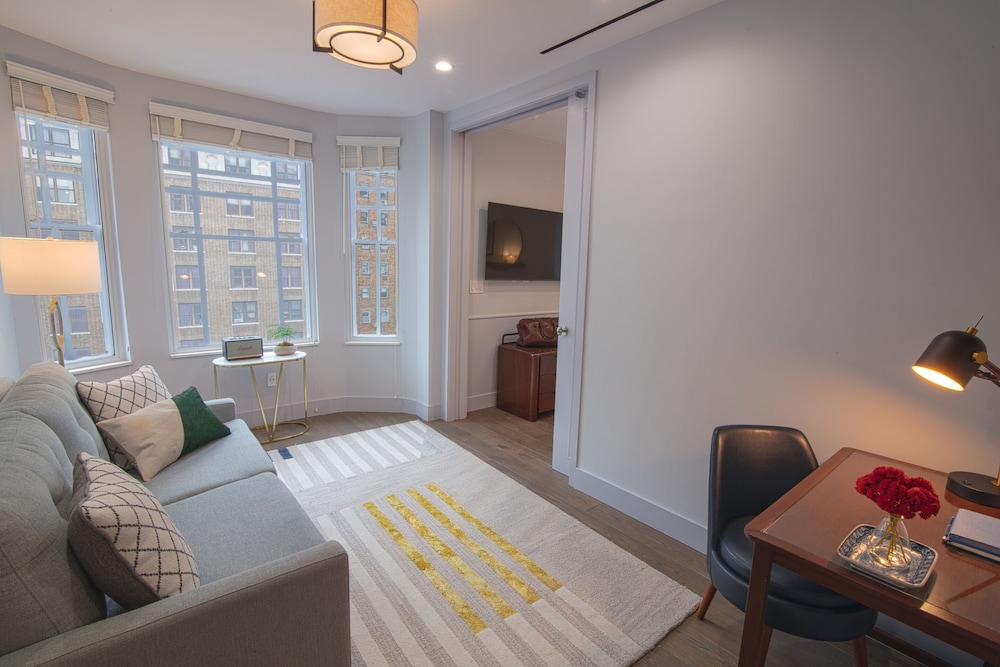 Hotel Belleclaire - photo 55