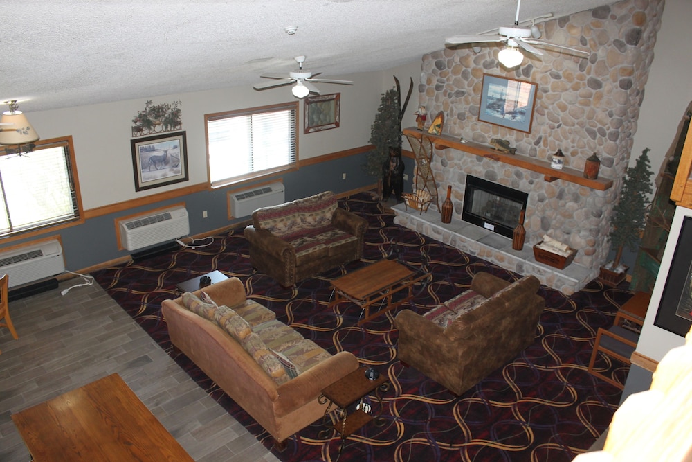 AmericInn by Wyndham West Burlington - photo 6
