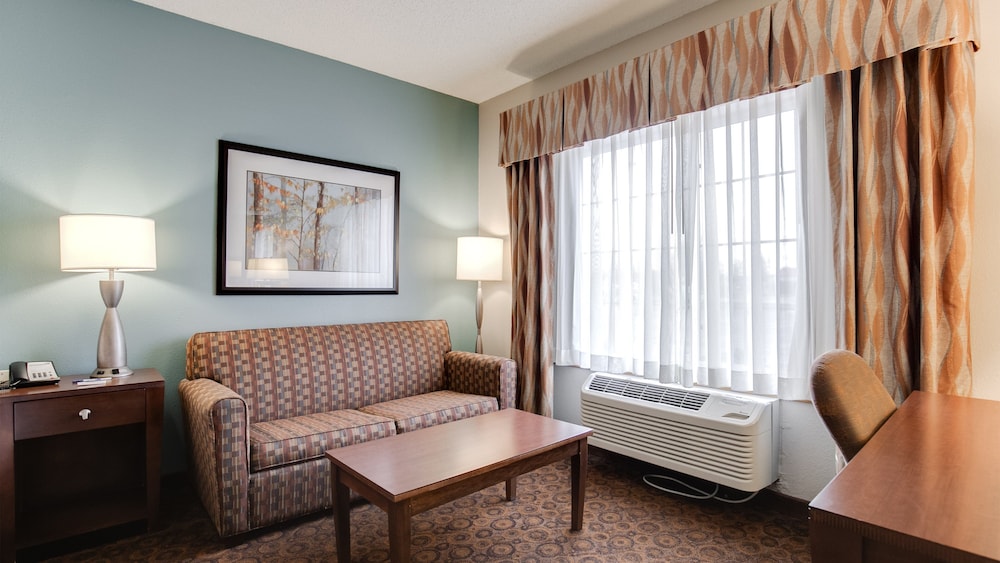 Holiday Inn Express Hotel & Suites St. Cloud by IHG - photo 18