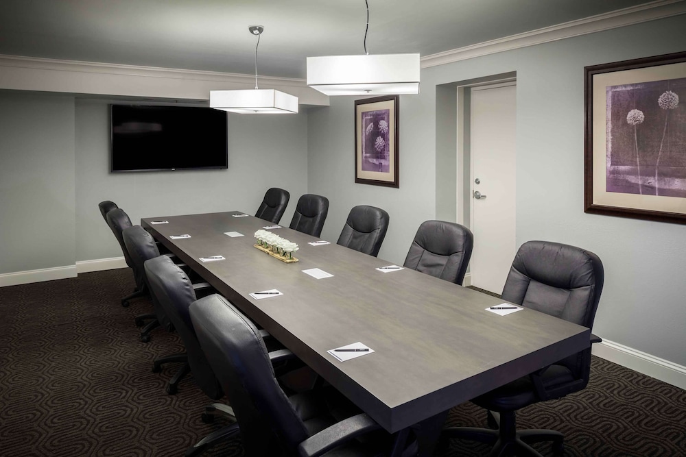 Hilton Brentwood Nashville Suites - photo 57