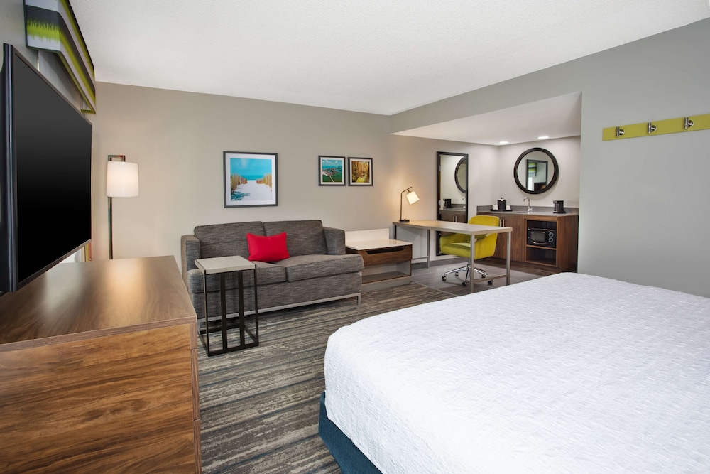 Hampton Inn & Suites Cape Coral Fort Myers Area FL - photo 16
