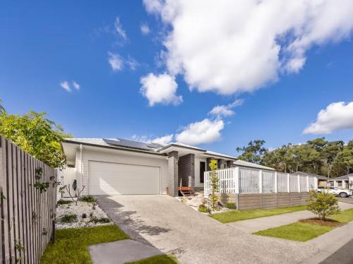 3 Mins to mall NEW Cozy 3 bed Home Easy access — 4-Star Luxury Hotel in Park Ridge, Australia