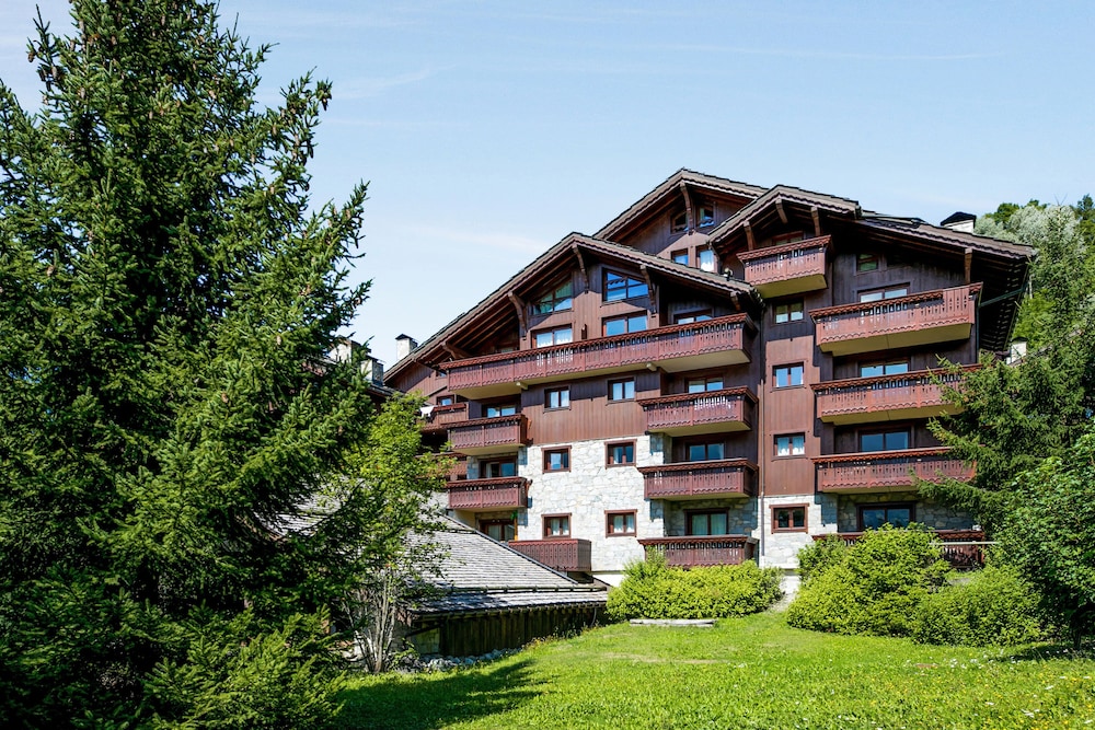 Résidence Pierre & Vacances Premium Les Fermes de Méribel — 4-Star Luxury Hotel in Les Allues, France
