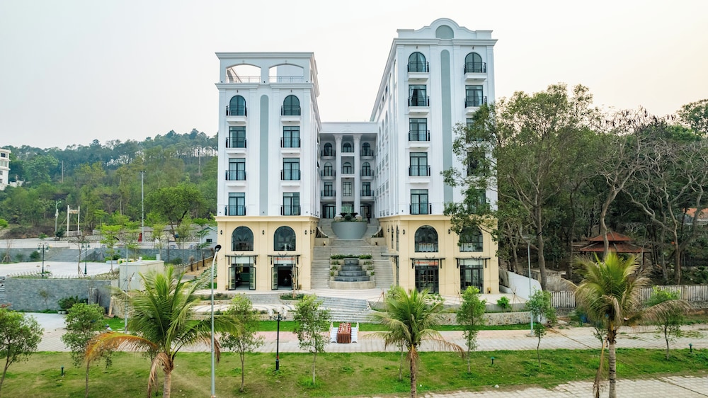 Belliss Hotel And Spa Dai Lai in Phuc Yen, Vietnam