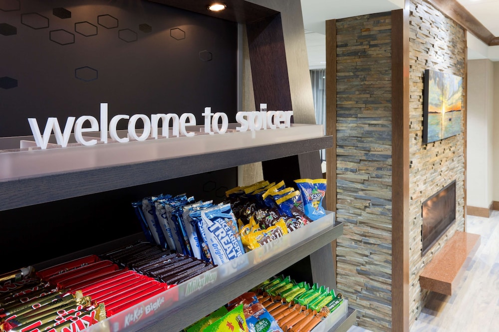 Hampton Inn Spicer Green Lake - photo 2