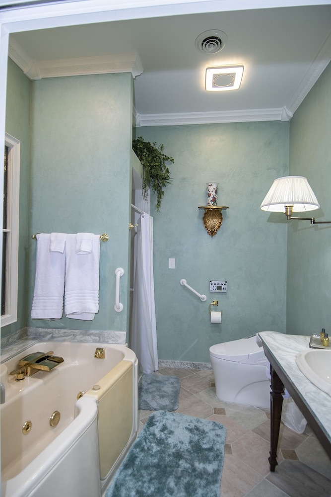 Inntiquity A Country Inn - photo 33