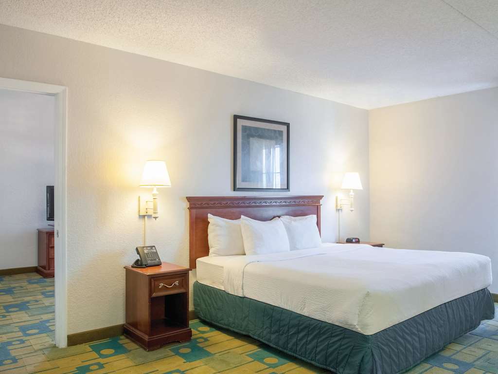 La Quinta Inn by Wyndham New Orleans Veterans Metairie - photo 26