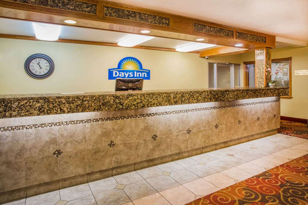 Days Inn by Wyndham Yakima - photo 2