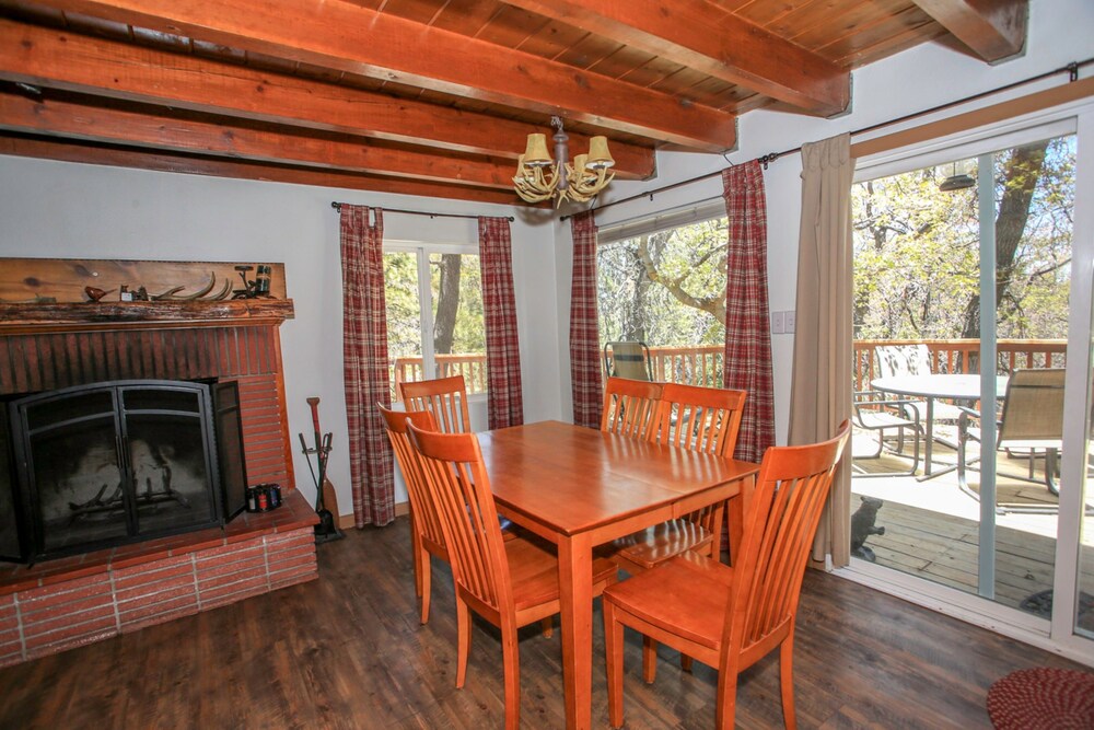 Little Swiss Inn - photo 18