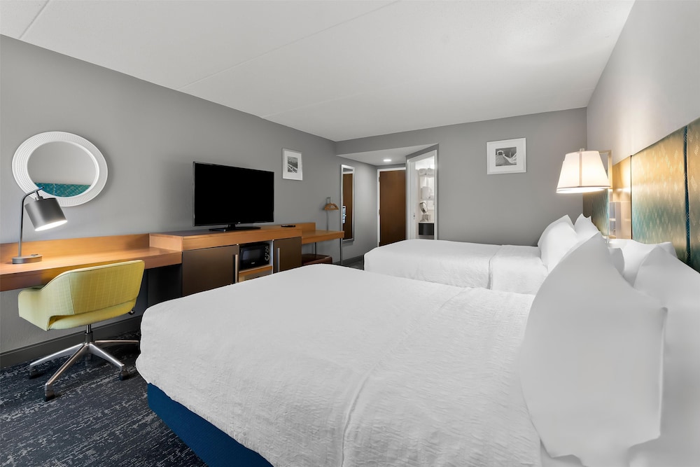 Hampton Inn & Suites Newtown - photo 65
