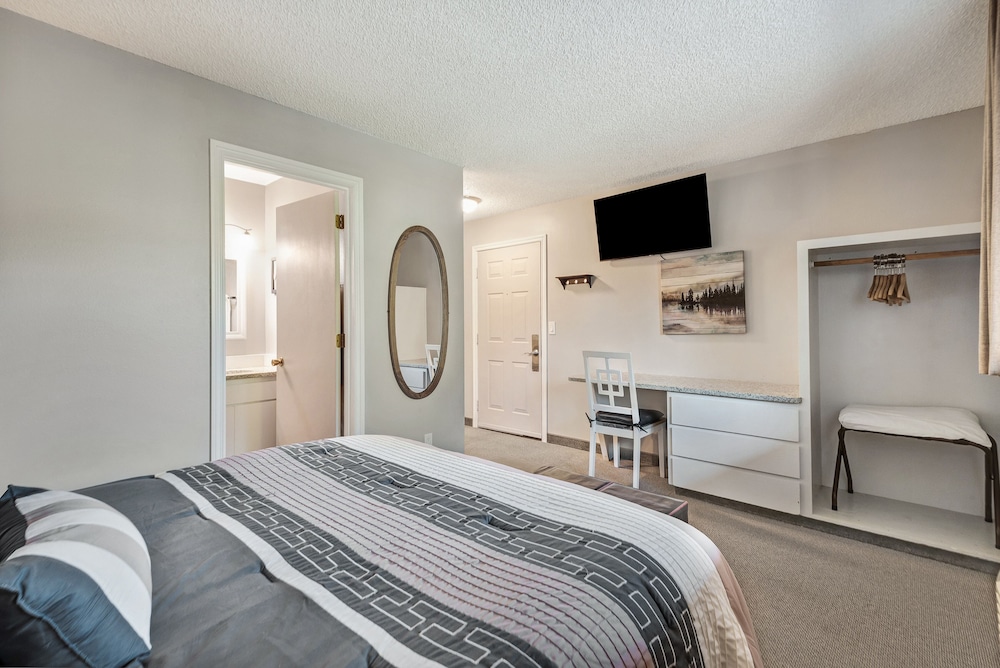 Bend Riverside Inn & Suites - photo 28