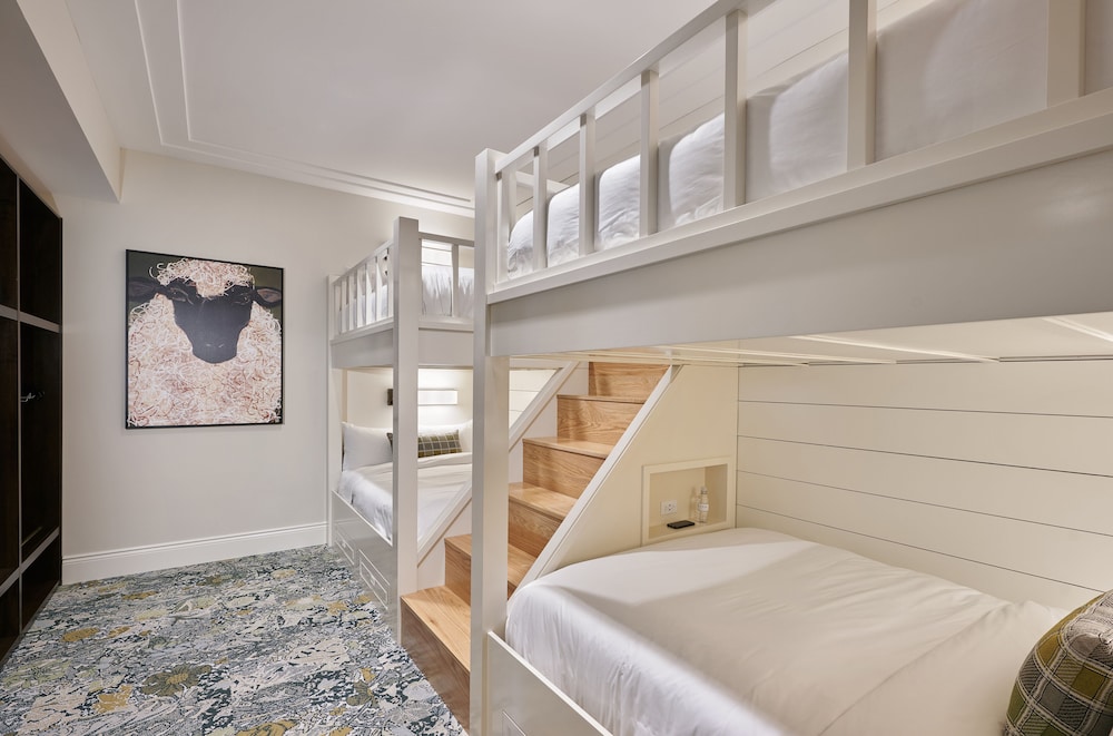 The Inn at Meadowbrook - photo 10