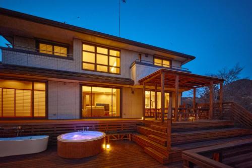 Villa Noël Hakone Skylight Sauna & Open Air Bath — 4-Star Luxury Hotel in Hakone, Japan