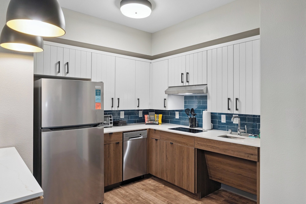 Staybridge Suites Sacramento Woodland - photo 22