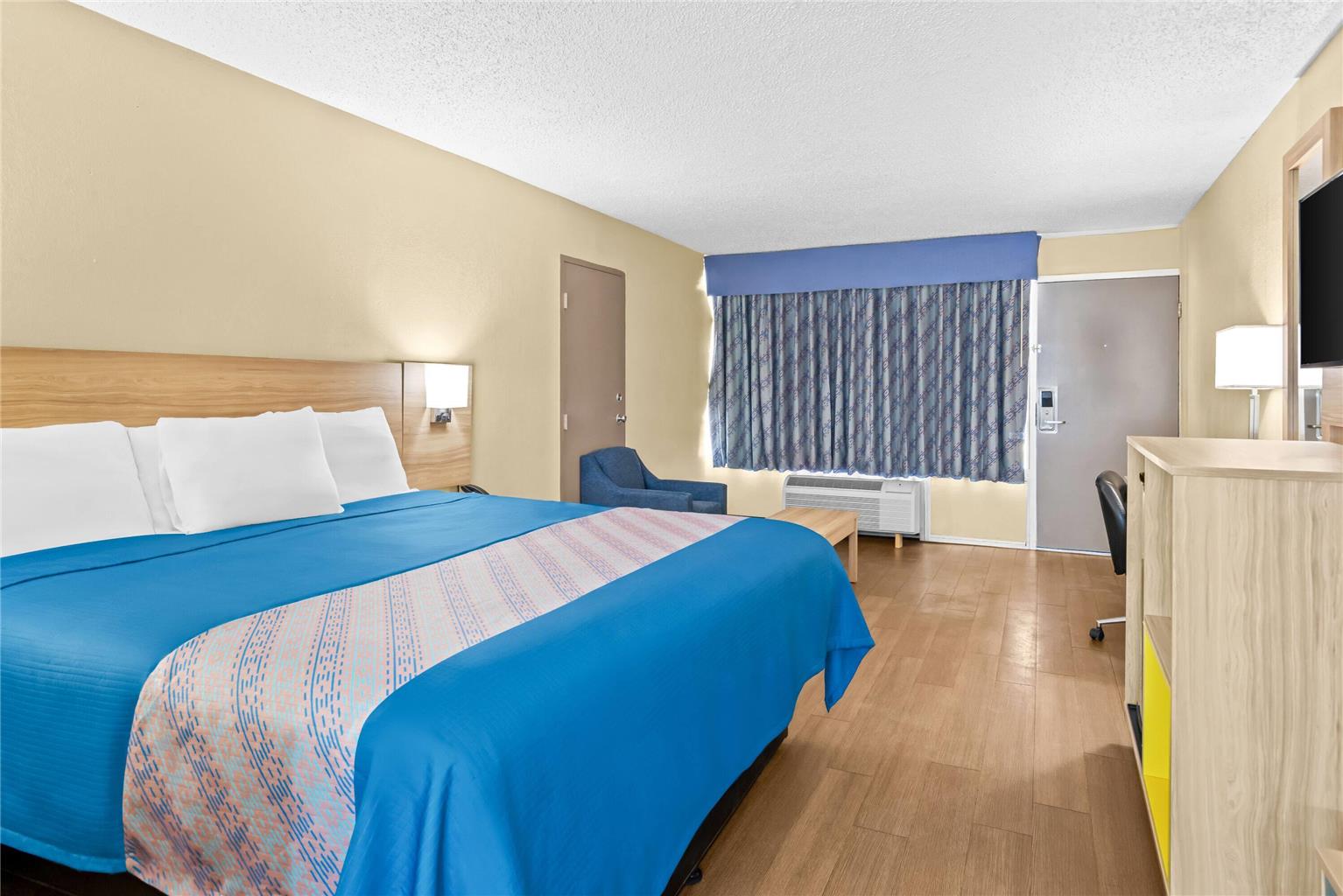 Days Inn by Wyndham Lafayette Near Lafayette Airport - photo 16