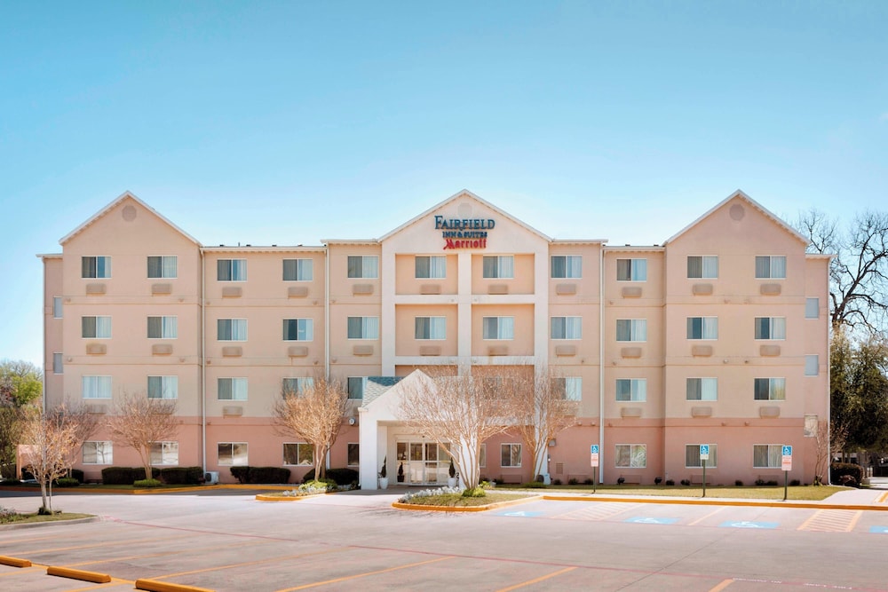 Fairfield Inn & Suites Fort Worth University Drive - photo 21