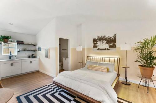 Studio Unit.hōʻoluʻolu — 4-Star Luxury Hotel in Chandler, United States