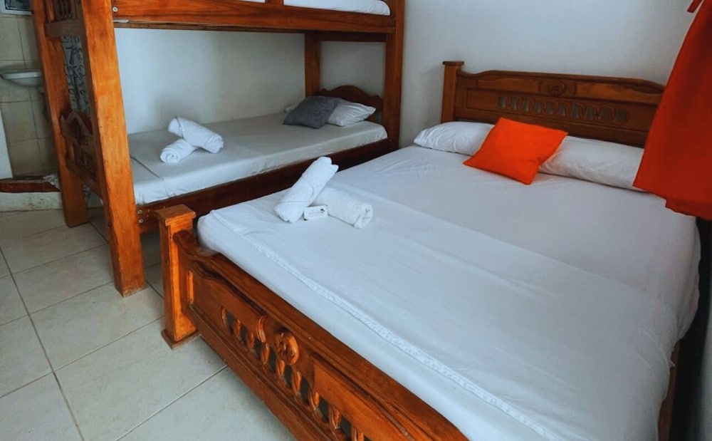 Hotel Colombia Del Golfo — Santiago De Tolu