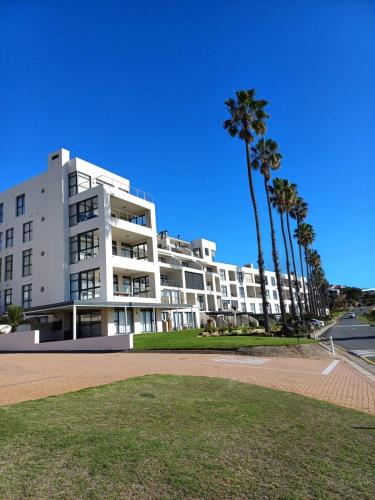 Point Village Accommodation Santos 7 — 4-Star Luxury Hotel in Mossel Bay, South Africa
