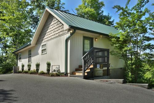 Pine Needles #6 - carbon neutral hotel in Pigeon Forge