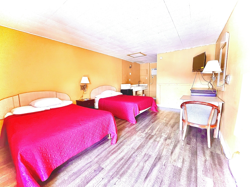 Tropic Motel - photo 18