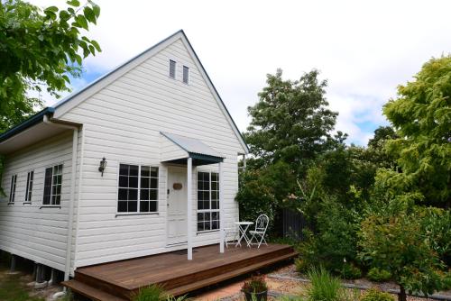 Briar Rose Cottages — hotel in Stanthorpe