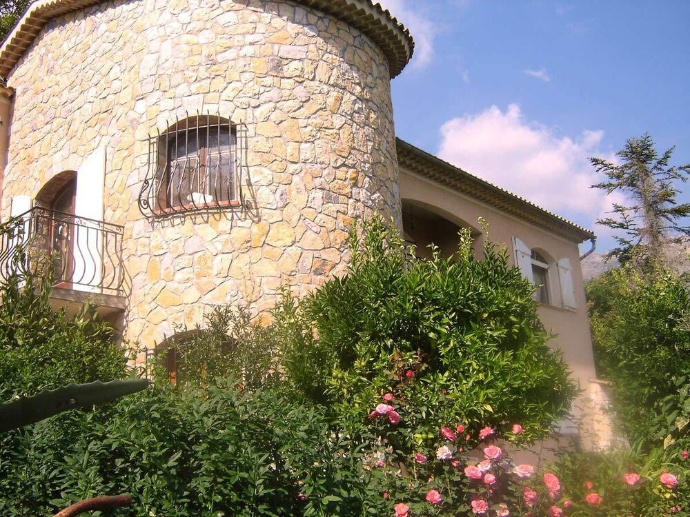 L Eugenie — Le Bar Sur Loup