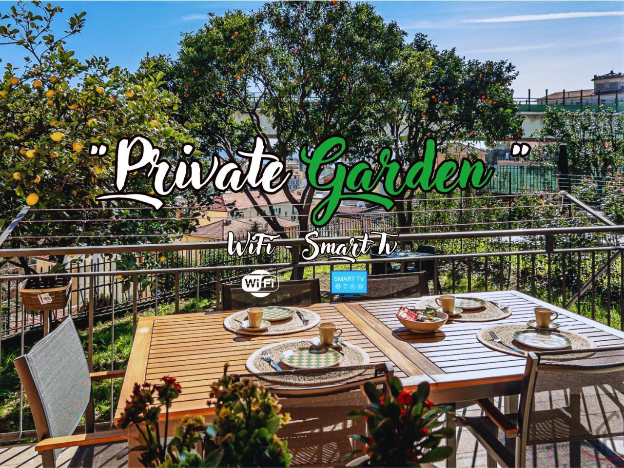 Private Garden Beaches 900m Wifi Smarttv — 4-Star Luxury Hotel in Varazze, Italy