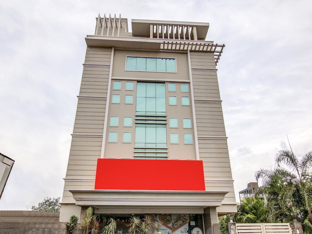 Oyo 1466 Hotel G Square in Vijayawada, India