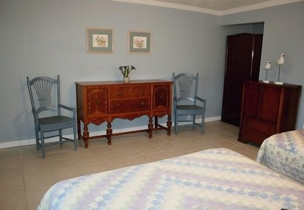 Bodega Harbor Inn - photo 4