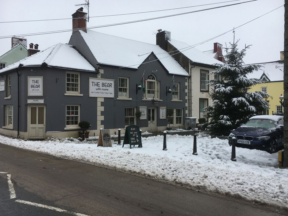 The Bear Inn - carbon neutral hotel in Llandovery