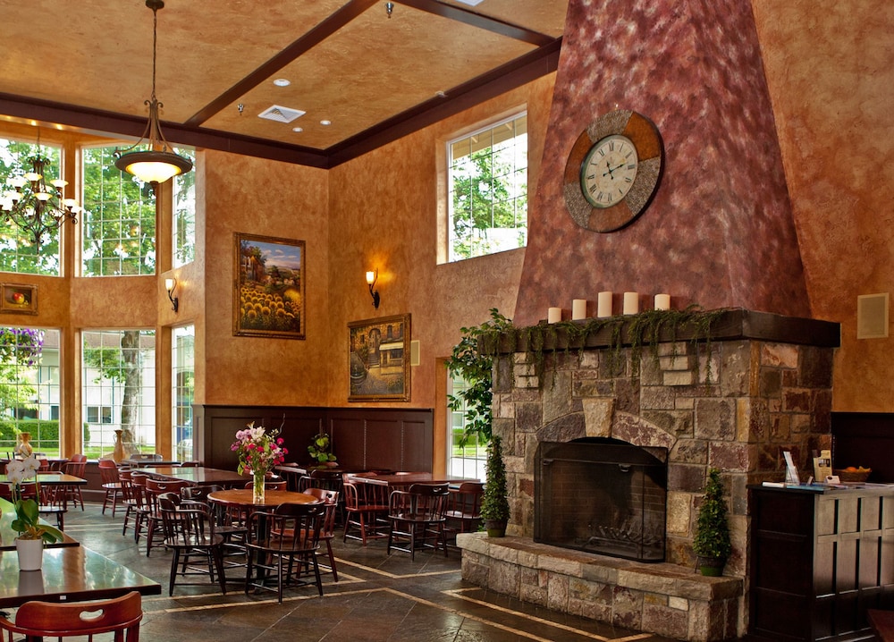 Silverton Inn & Suites - photo 26