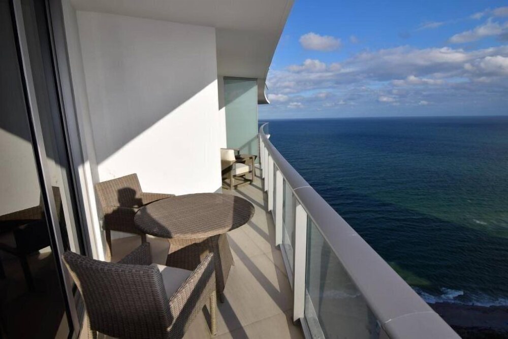 Oceanfront & Bay View 2 Bed 2 Bath @ Hyde Beach Resort - photo 27