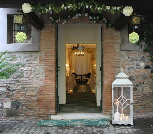 Villa Grant Relais — 4-Star Luxury Hotel in Rome, Italy