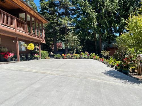 Garden Bridge House — Sechelt — photo 3