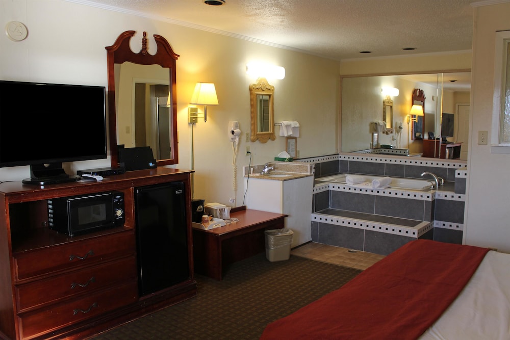 Lake View Inn & Suites - photo 7