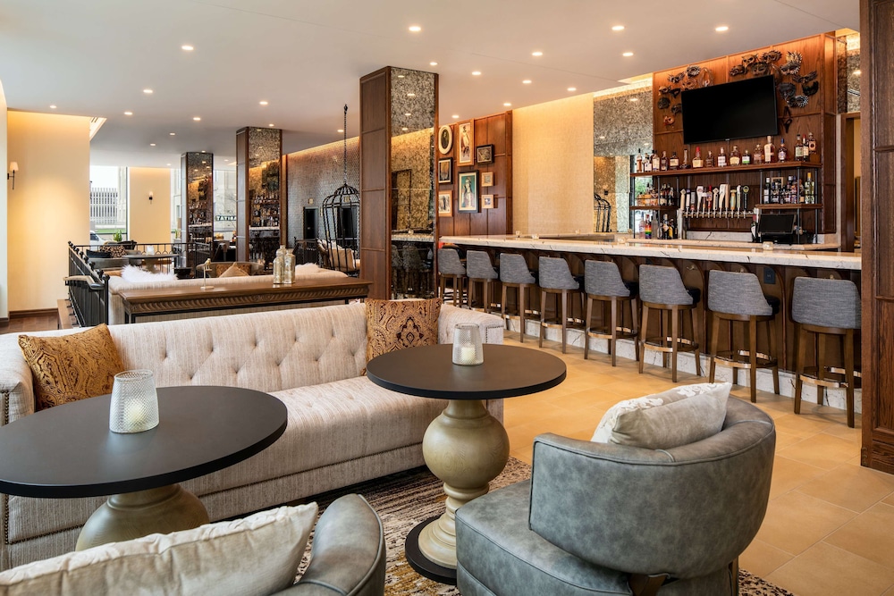 The Peregrine Omaha Downtown Curio Collection by Hilton - photo 58