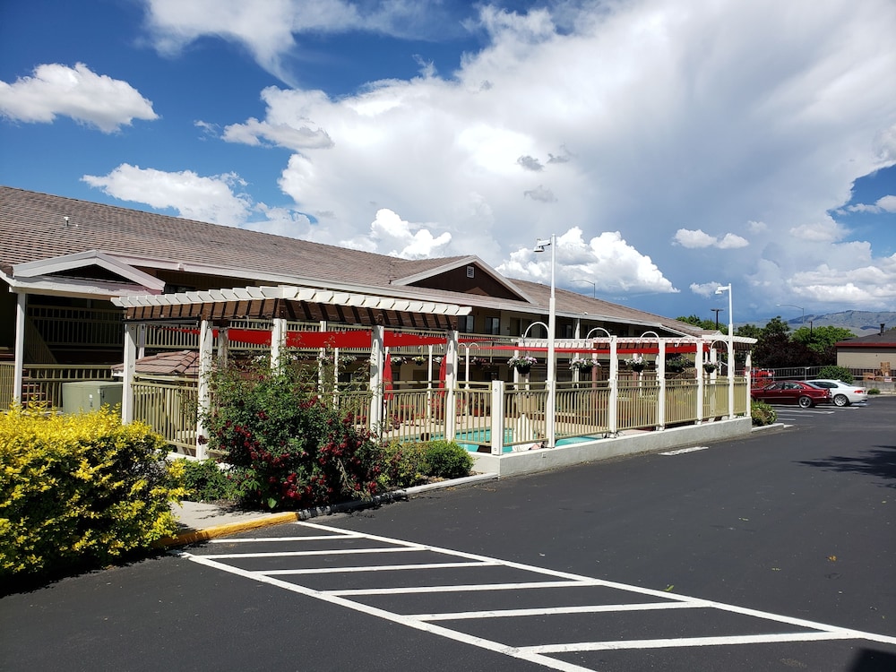 Airport Inn Boise - photo 42