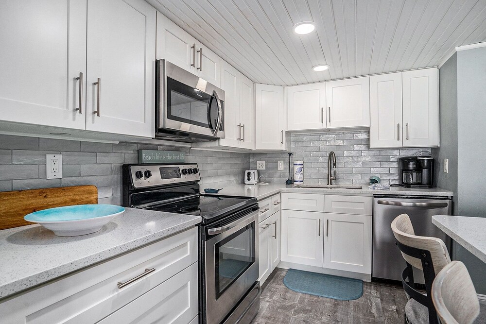 0209 Waters Edge Resort 1 Bedroom Condo by RedAwning - photo 7