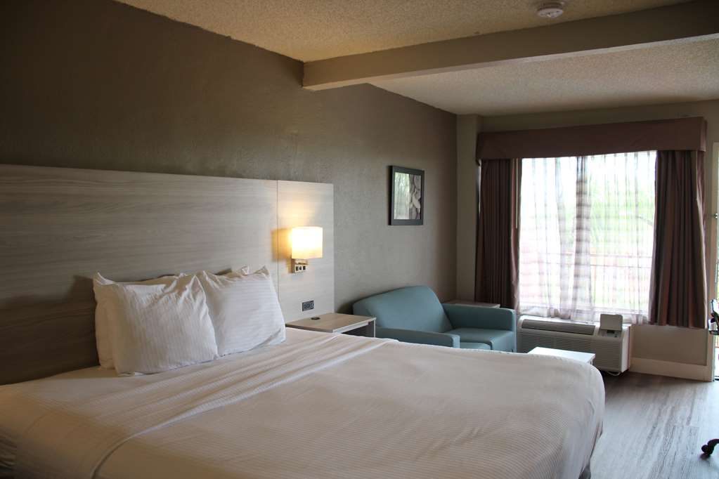 Boca Suites Deerfield Beach SureStay Collection by BW - photo 20