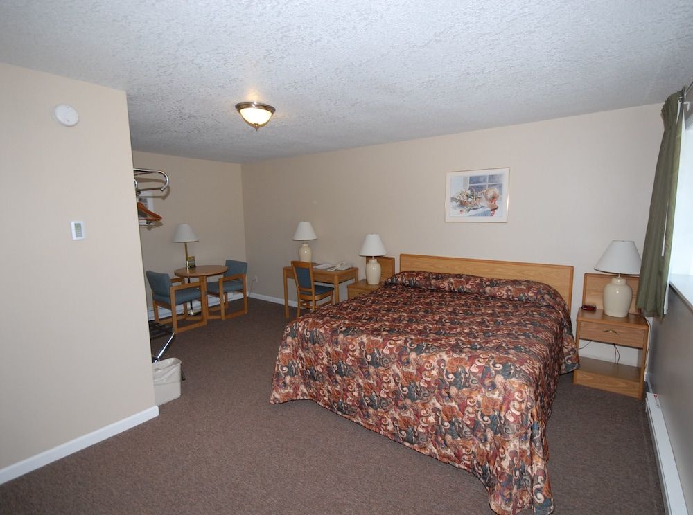 Wayside Motel - photo 11